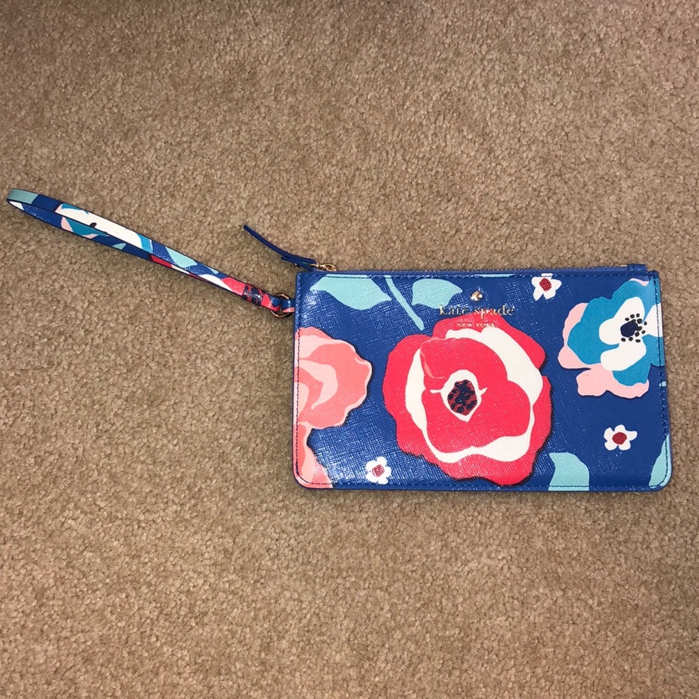 Kate spade flower wristlet